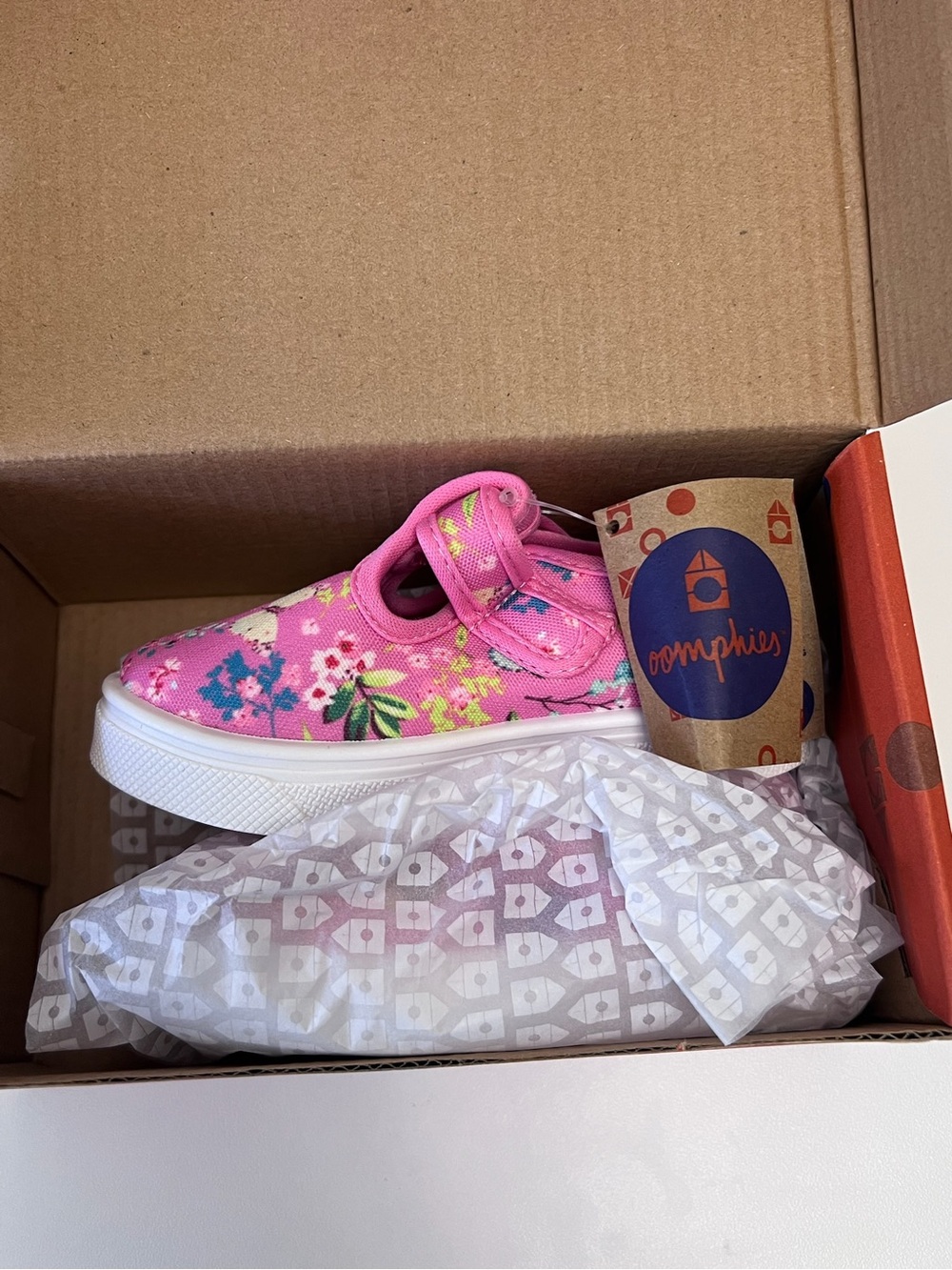 oomphies Olivia Butterfly Sneakers in Pink